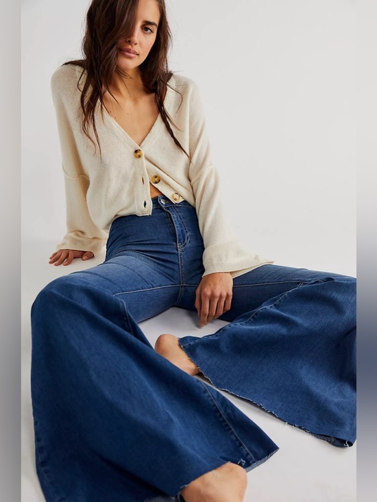 We The Free Denim - We The Free Just Float On Flare Jeans Raw Hems Medium Wash
